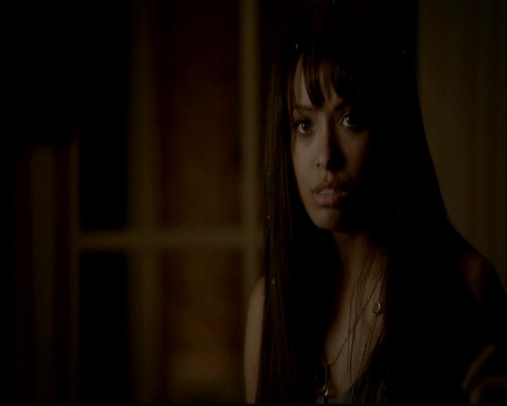 VampireDiariesWorld-dot-org_4x17BecauseTheNight0810.jpg
