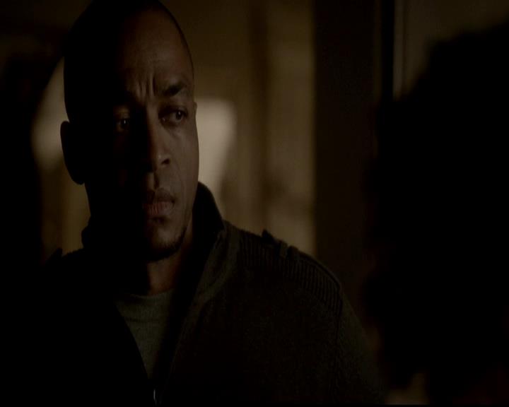 VampireDiariesWorld-dot-org_4x17BecauseTheNight0823.jpg