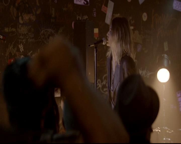 VampireDiariesWorld-dot-org_4x17BecauseTheNight0837.jpg