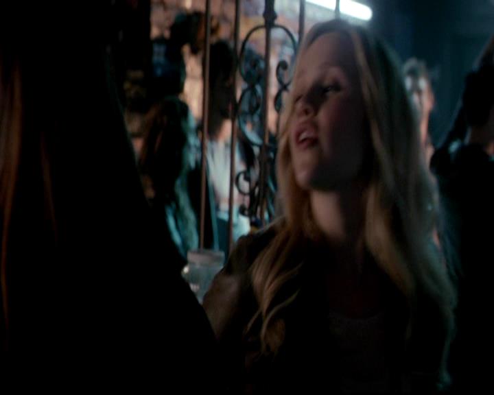 VampireDiariesWorld-dot-org_4x17BecauseTheNight1085.jpg