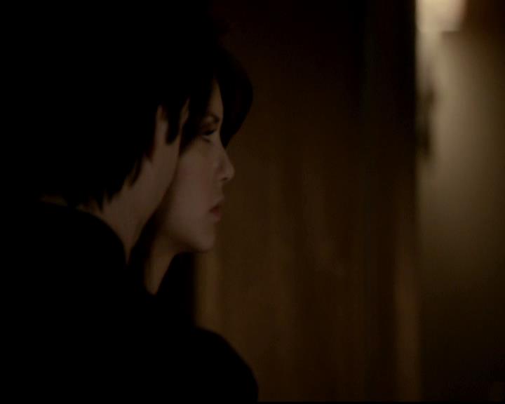 VampireDiariesWorld-dot-org_4x17BecauseTheNight1324.jpg