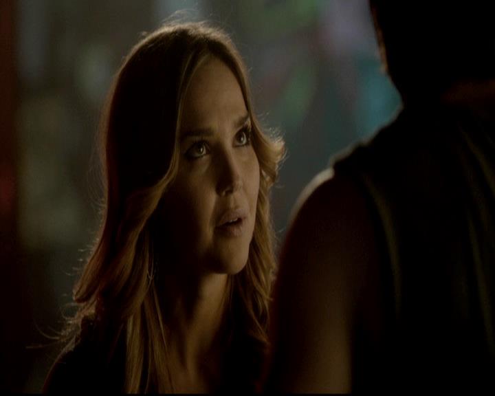 VampireDiariesWorld-dot-org_4x17BecauseTheNight1410.jpg