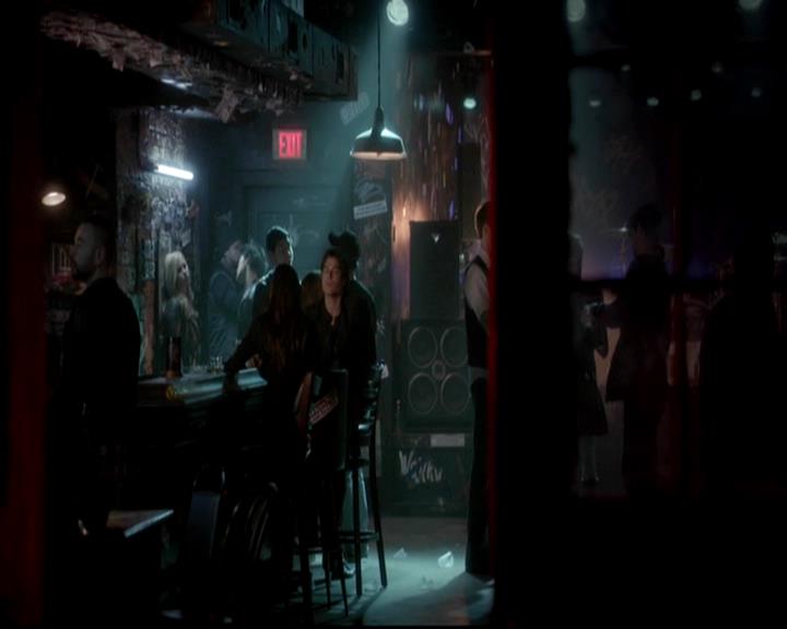 VampireDiariesWorld-dot-org_4x17BecauseTheNight1462.jpg