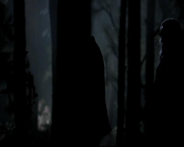 VampireDiariesWorld-dot-org_4x17BecauseTheNight1505.jpg