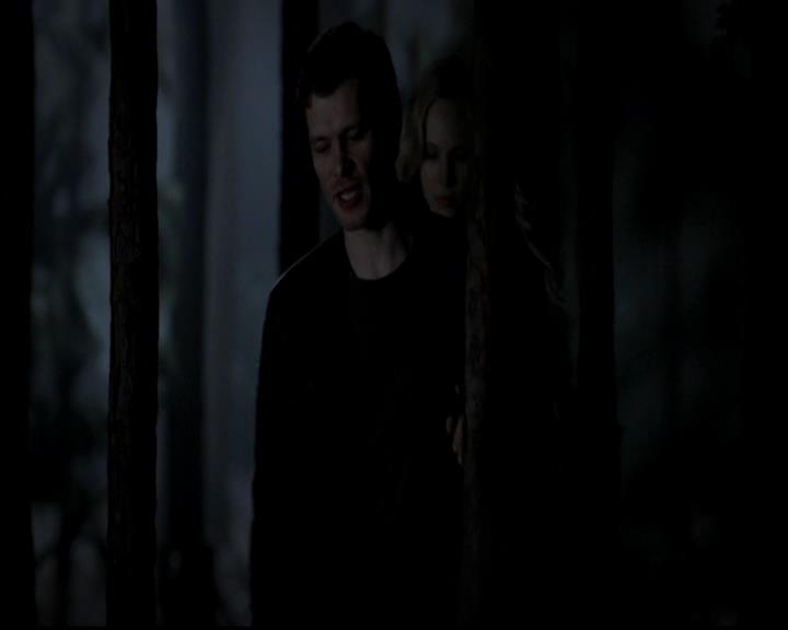 VampireDiariesWorld-dot-org_4x17BecauseTheNight1513.jpg