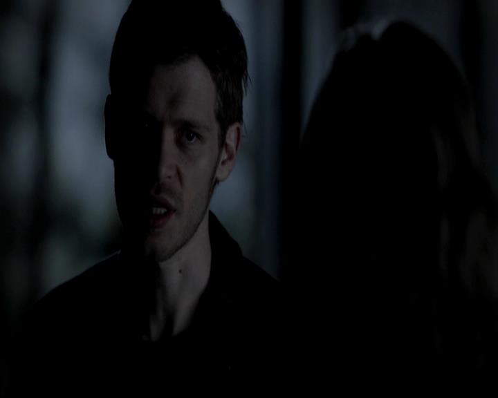 VampireDiariesWorld-dot-org_4x17BecauseTheNight1522.jpg