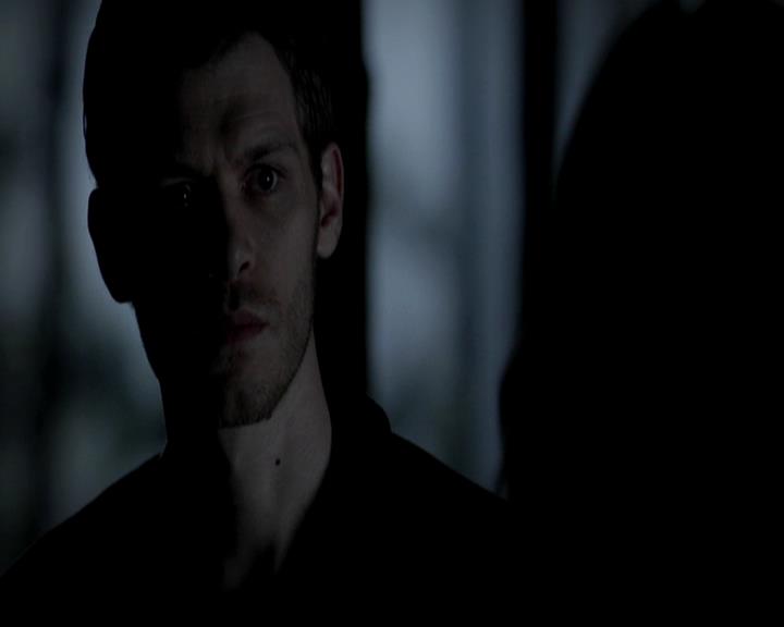 VampireDiariesWorld-dot-org_4x17BecauseTheNight1535.jpg