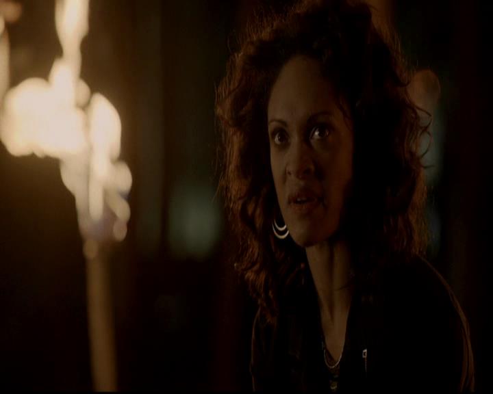 VampireDiariesWorld-dot-org_4x17BecauseTheNight1562.jpg