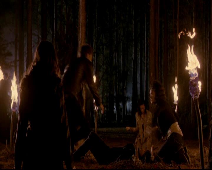 VampireDiariesWorld-dot-org_4x17BecauseTheNight1575.jpg