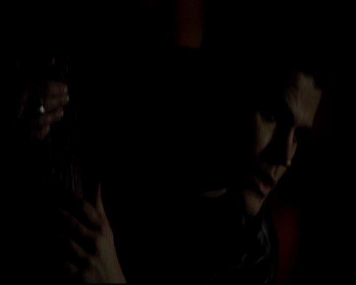 VampireDiariesWorld-dot-org_4x17BecauseTheNight1589.jpg