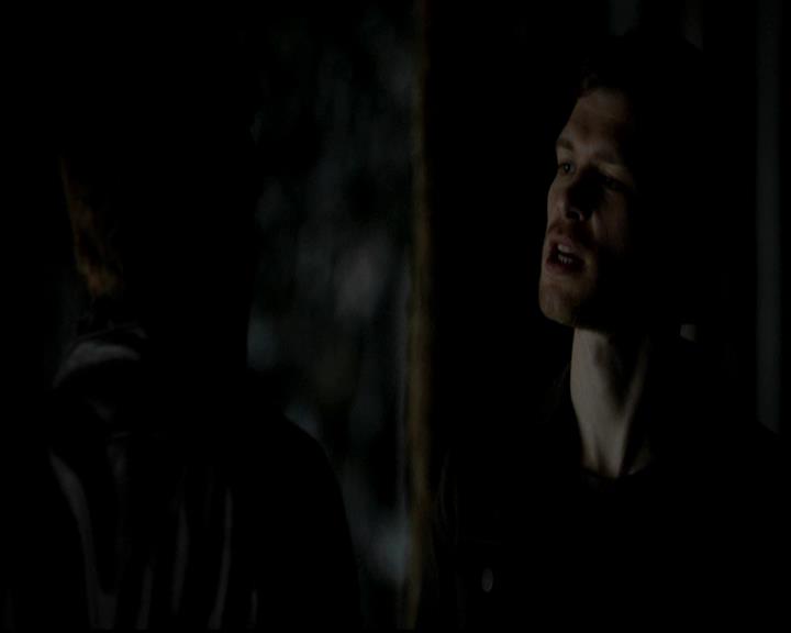 VampireDiariesWorld-dot-org_4x17BecauseTheNight1599.jpg
