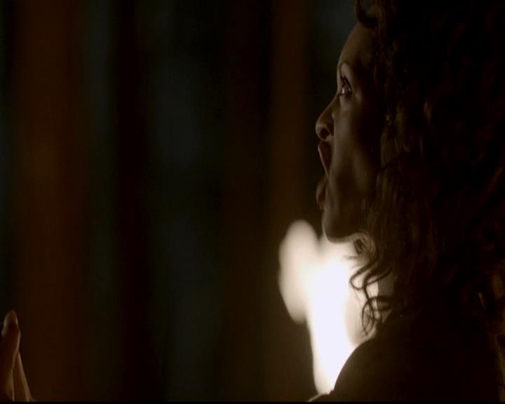 VampireDiariesWorld-dot-org_4x17BecauseTheNight1612.jpg