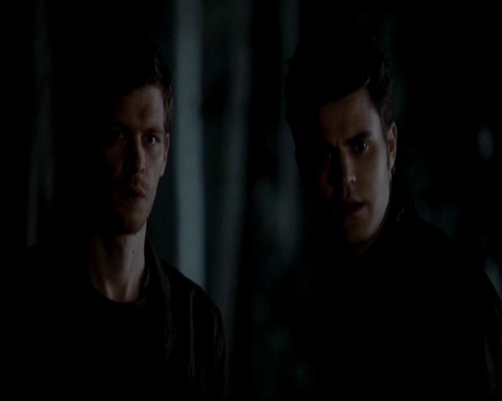 VampireDiariesWorld-dot-org_4x17BecauseTheNight1634.jpg