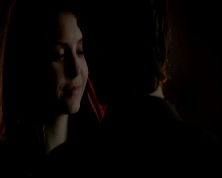 VampireDiariesWorld-dot-org_4x17BecauseTheNight1687.jpg