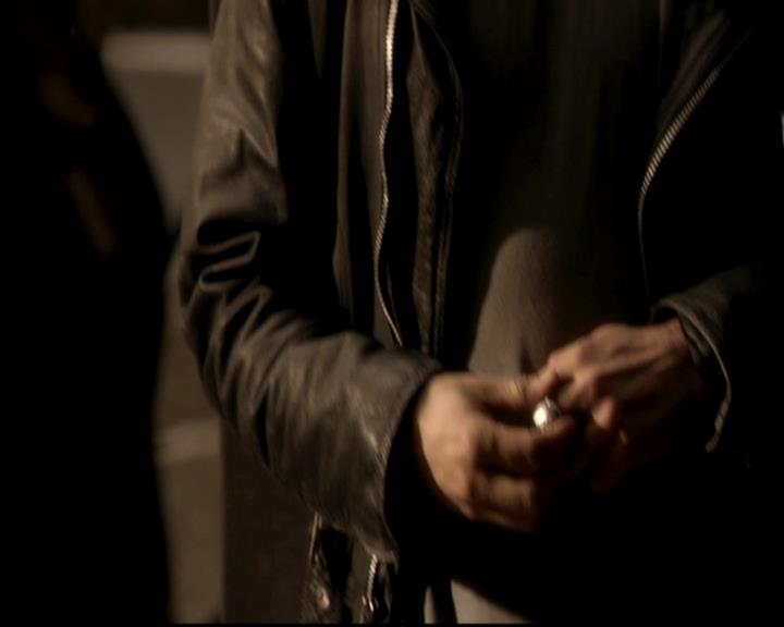 VampireDiariesWorld-dot-org_4x17BecauseTheNight1772.jpg