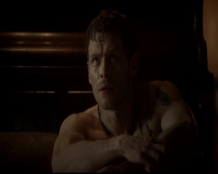 VampireDiariesWorld-dot-org_4x18AmericanGothic0512.jpg