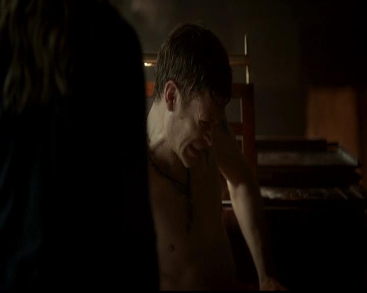 VampireDiariesWorld-dot-org_4x18AmericanGothic0524.jpg