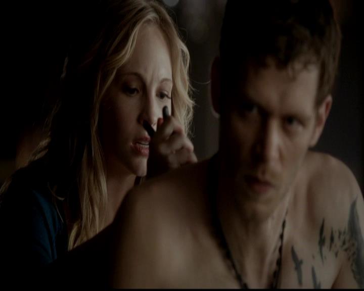 VampireDiariesWorld-dot-org_4x18AmericanGothic0994.jpg