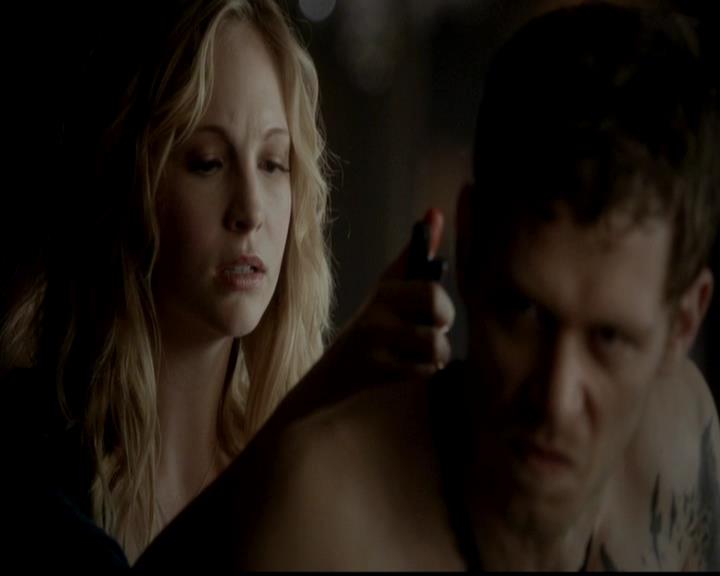 VampireDiariesWorld-dot-org_4x18AmericanGothic1006.jpg