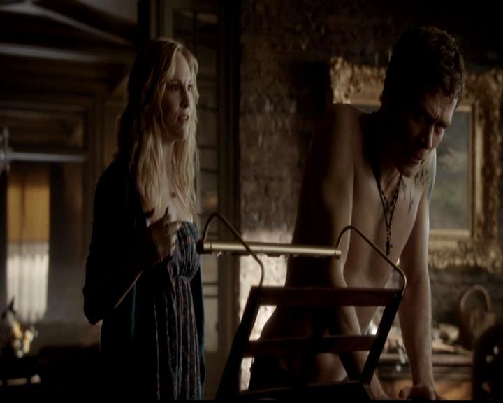 VampireDiariesWorld-dot-org_4x18AmericanGothic1032.jpg