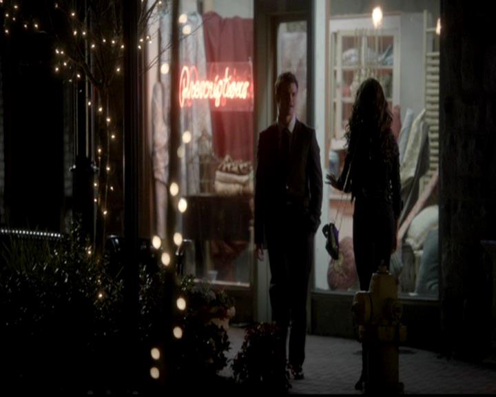 VampireDiariesWorld-dot-org_4x18AmericanGothic1822.jpg