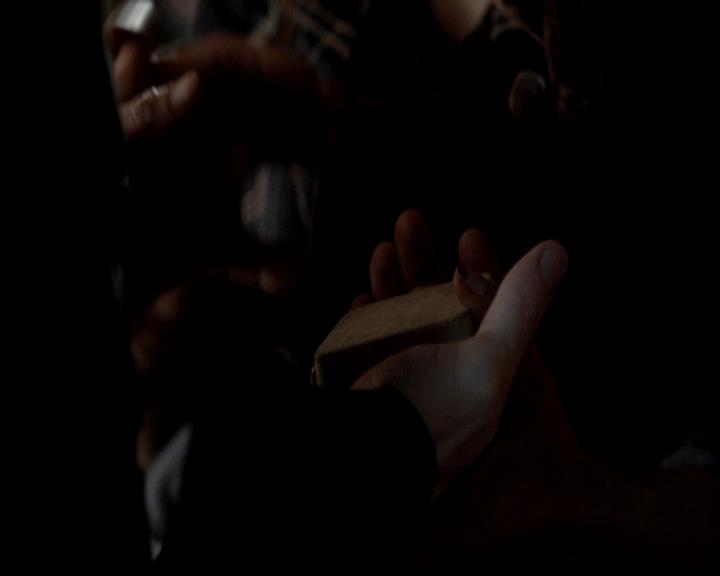 VampireDiariesWorld-dot-org_4x18AmericanGothic1879.jpg