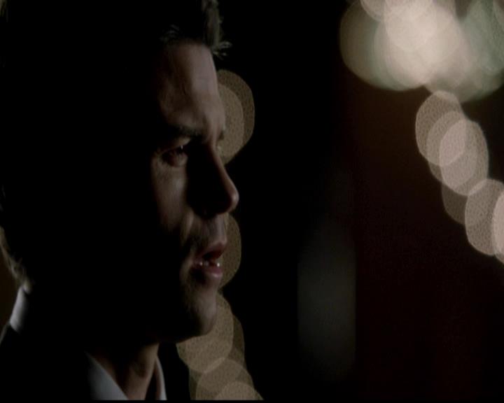 VampireDiariesWorld-dot-org_4x18AmericanGothic1945.jpg