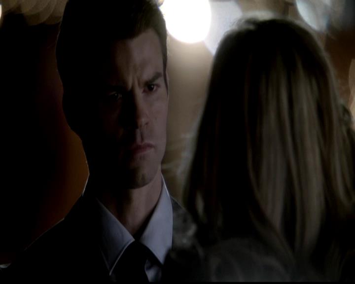 VampireDiariesWorld-dot-org_4x18AmericanGothic2000.jpg