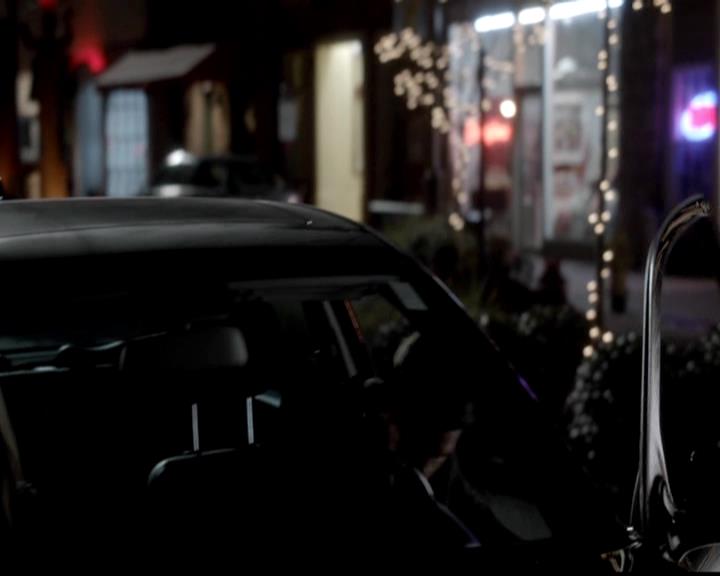 VampireDiariesWorld-dot-org_4x18AmericanGothic2041.jpg