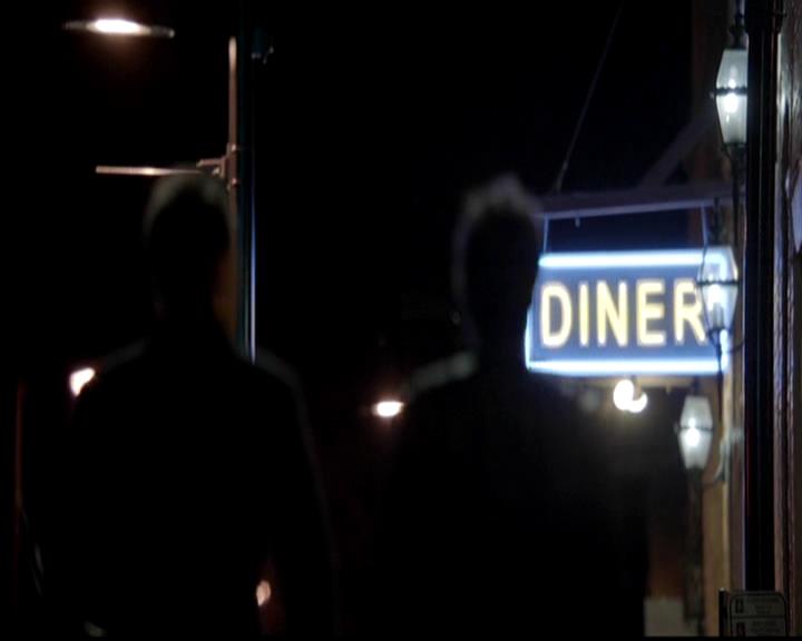 VampireDiariesWorld-dot-org_4x18AmericanGothic2100.jpg
