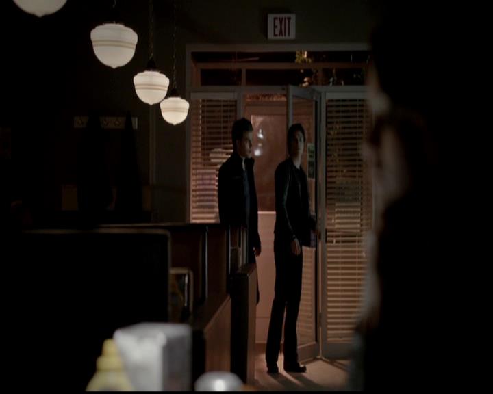 VampireDiariesWorld-dot-org_4x18AmericanGothic2188.jpg