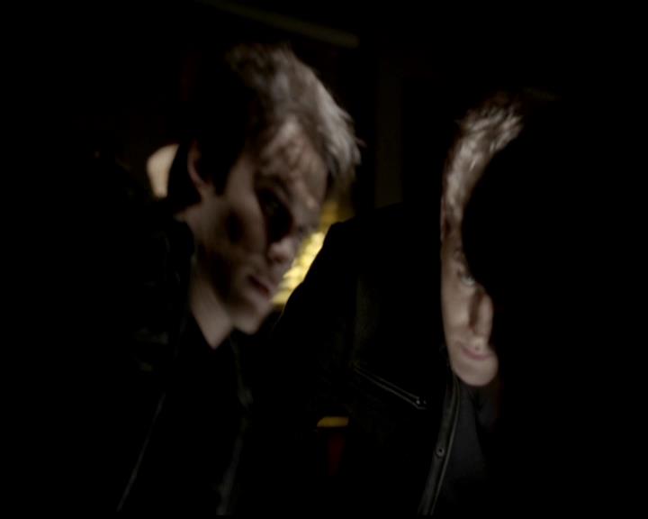 VampireDiariesWorld-dot-org_4x18AmericanGothic2202.jpg