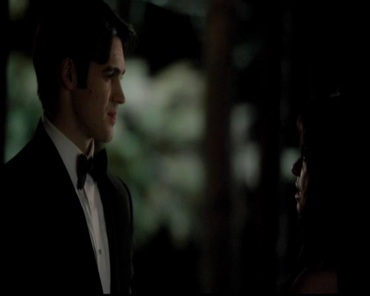VampireDiariesWorld-dot-org_4x19PicturesOfYou0722.jpg