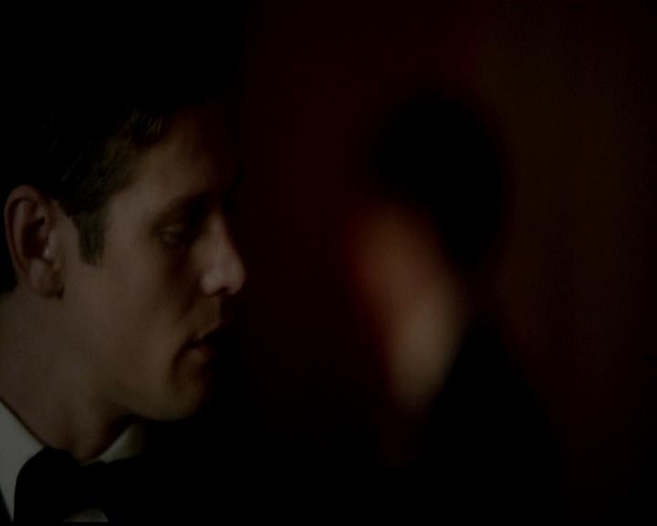 VampireDiariesWorld-dot-org_4x19PicturesOfYou1225.jpg