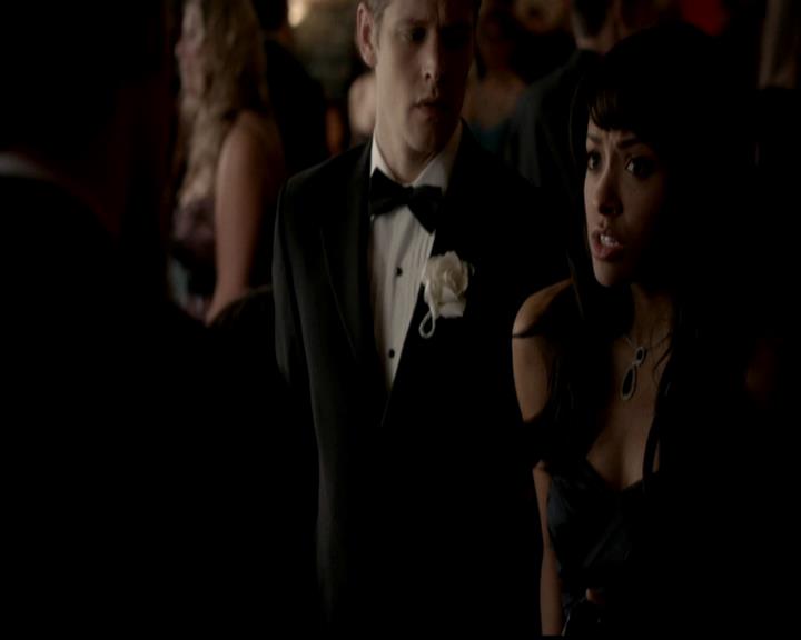 VampireDiariesWorld-dot-org_4x19PicturesOfYou1320.jpg