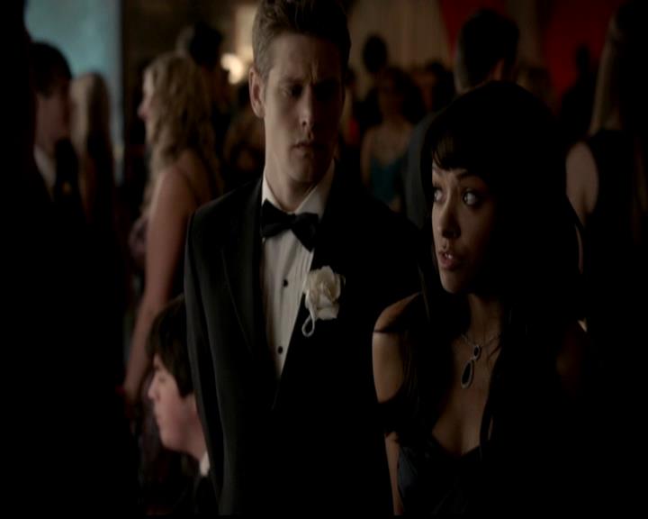 VampireDiariesWorld-dot-org_4x19PicturesOfYou1321.jpg