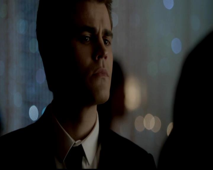 VampireDiariesWorld-dot-org_4x19PicturesOfYou1372.jpg