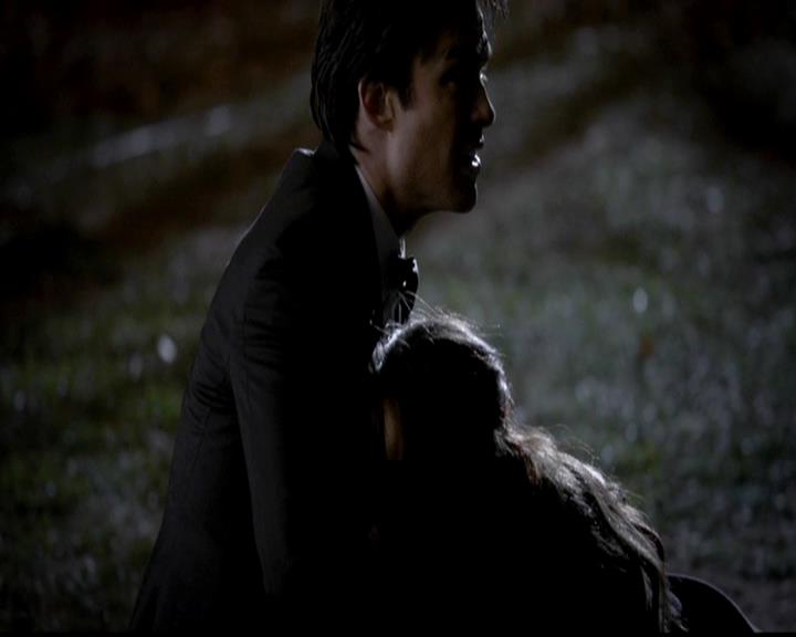 VampireDiariesWorld-dot-org_4x19PicturesOfYou1786.jpg