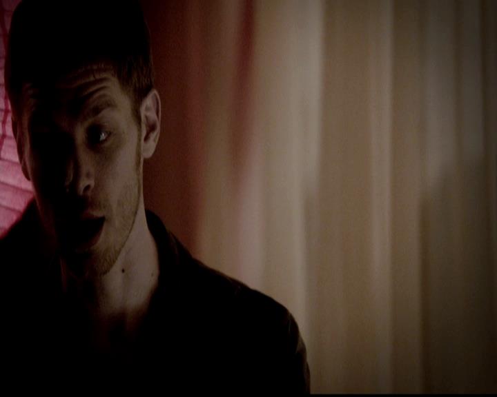 VampireDiariesWorld-dot-org_4x19PicturesOfYou1870.jpg