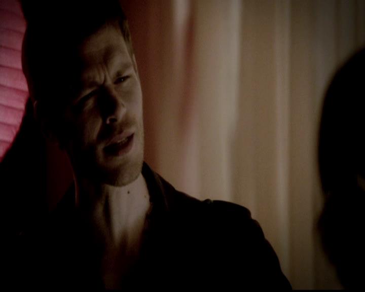 VampireDiariesWorld-dot-org_4x19PicturesOfYou1875.jpg