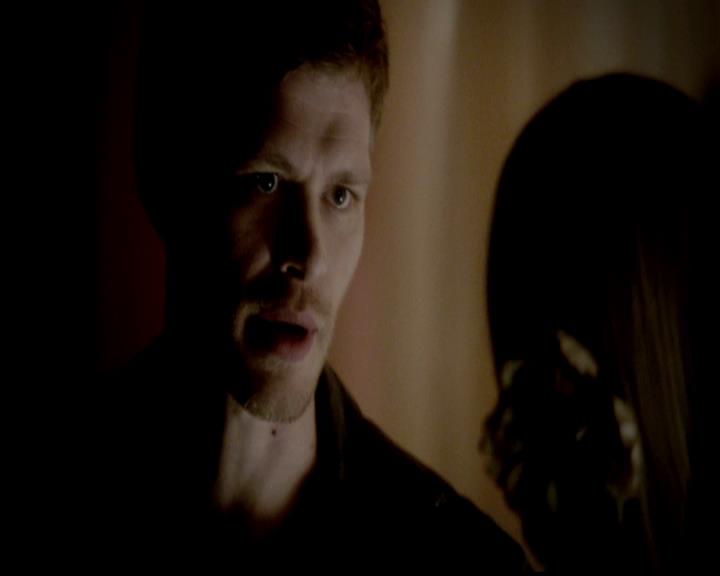 VampireDiariesWorld-dot-org_4x19PicturesOfYou1885.jpg