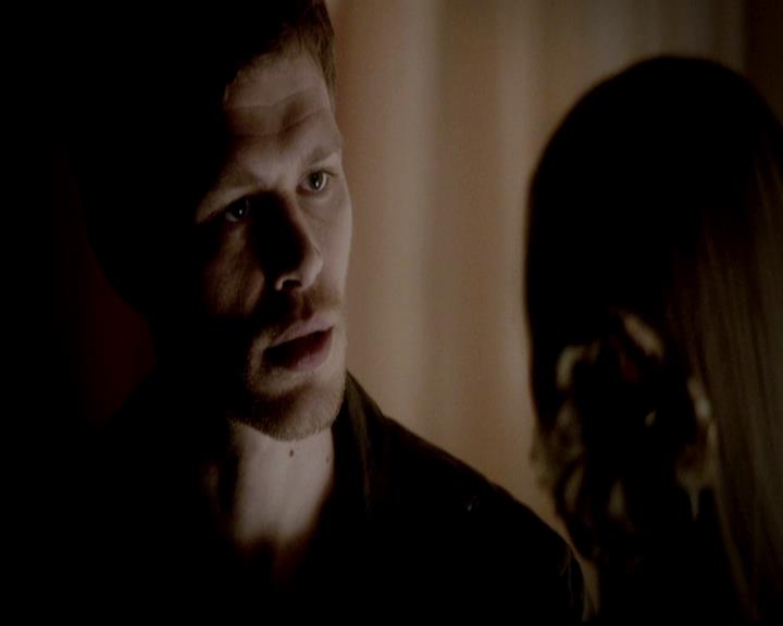 VampireDiariesWorld-dot-org_4x19PicturesOfYou1908.jpg