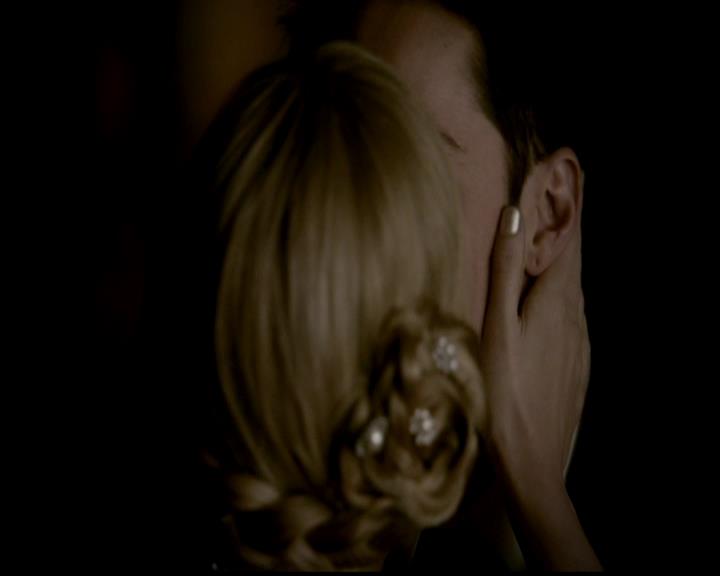 VampireDiariesWorld-dot-org_4x19PicturesOfYou2021.jpg