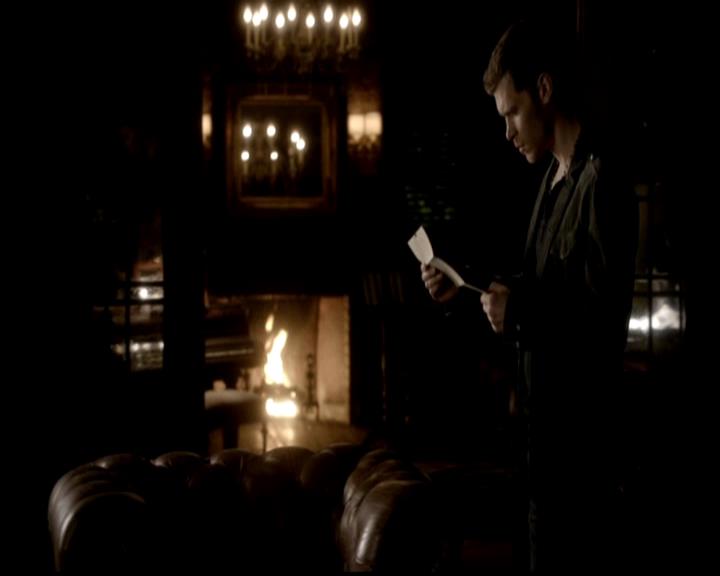 VampireDiariesWorld-dot-org_4x19PicturesOfYou2195.jpg