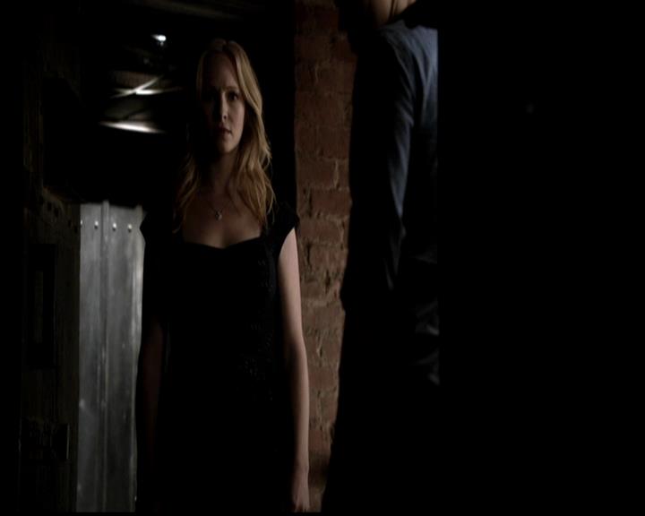 VampireDiariesWorld-dot-org_4x21ShesComeUndone0169.jpg