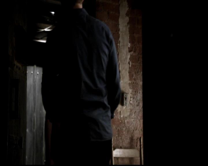 VampireDiariesWorld-dot-org_4x21ShesComeUndone0170.jpg