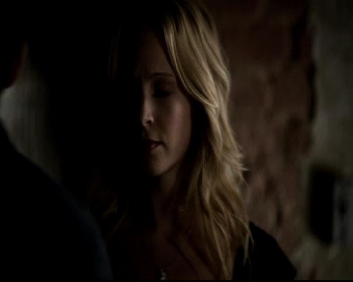 VampireDiariesWorld-dot-org_4x21ShesComeUndone0172.jpg