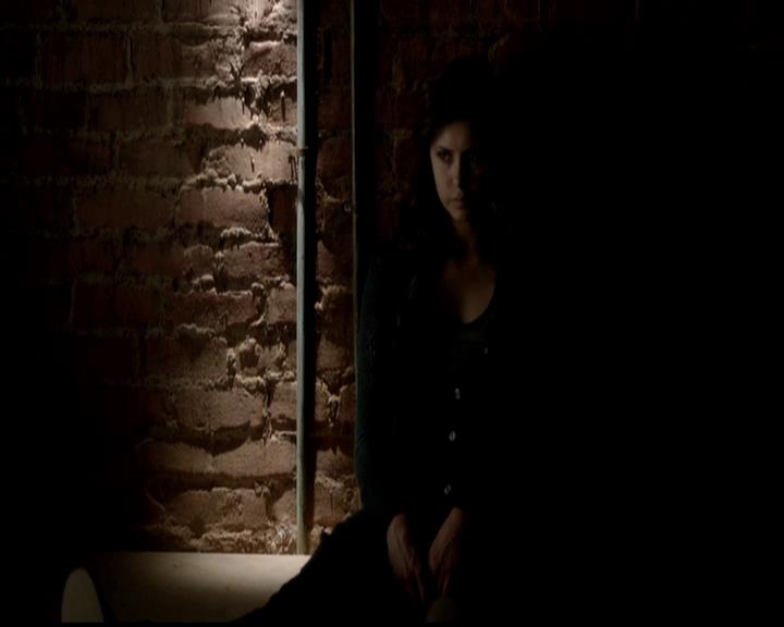 VampireDiariesWorld-dot-org_4x21ShesComeUndone0176.jpg
