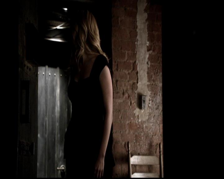 VampireDiariesWorld-dot-org_4x21ShesComeUndone0180.jpg