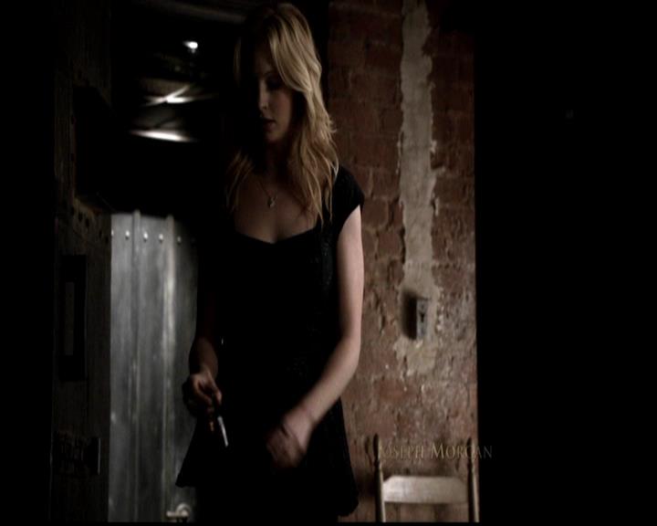 VampireDiariesWorld-dot-org_4x21ShesComeUndone0187.jpg